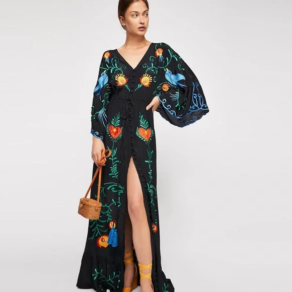 28.LAST 1! OVERSIZED Black Bohemian Embroidered Button Down Maxi Dream Dress - Picture 1 of 7